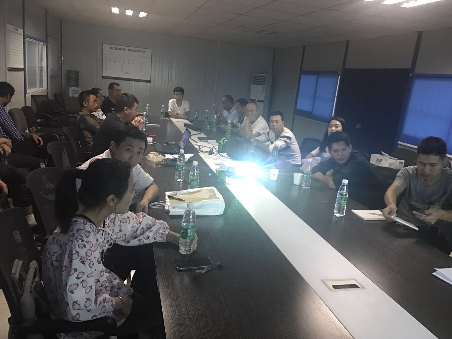“黑豹”公司第二季度飛檢總結(jié)表彰會